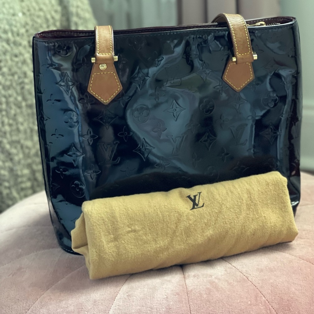LOUIS VUITTON Monogram Vernis Houston